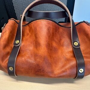 Elegant Brown Leather Shoulder Bag